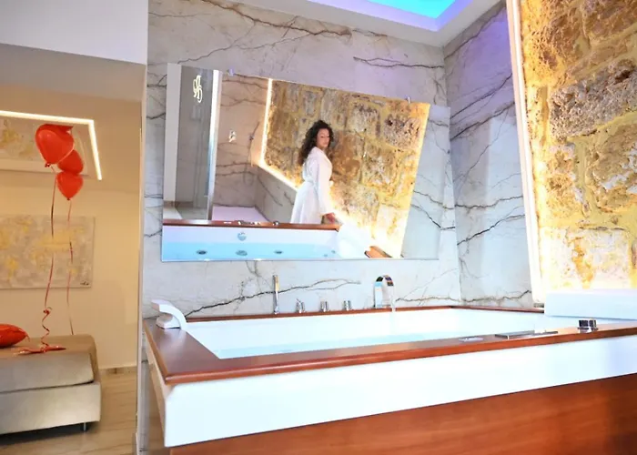 Raquel Suite And Spa